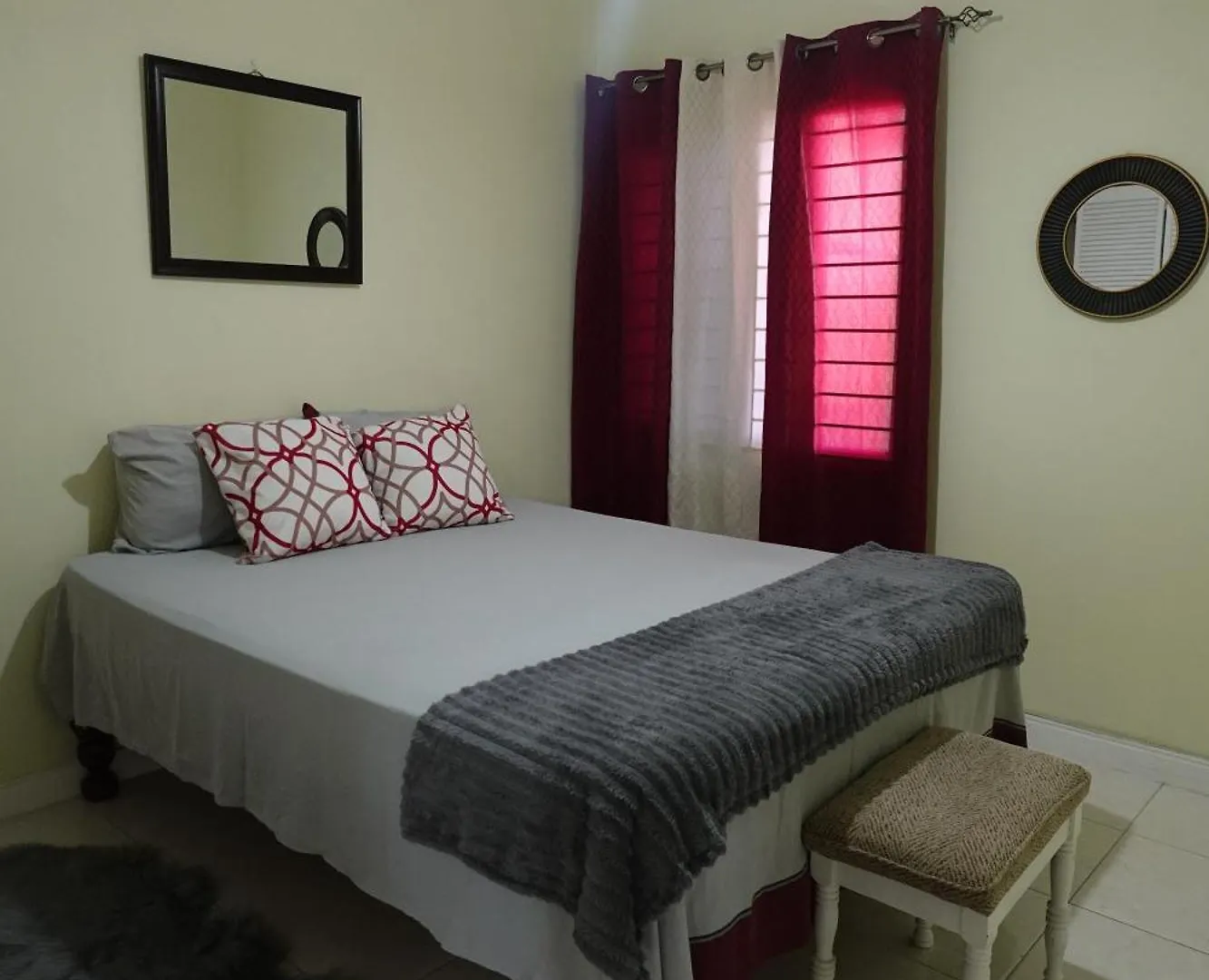 Couples Retreat In Jacar Homes Spanish Town Apartment